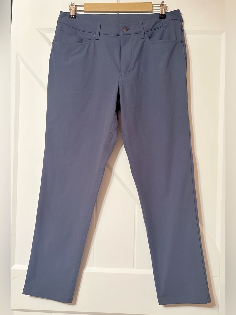 Men’s Lululemon Size 33 ABC Pant Classic Fit Warpstreme Blue